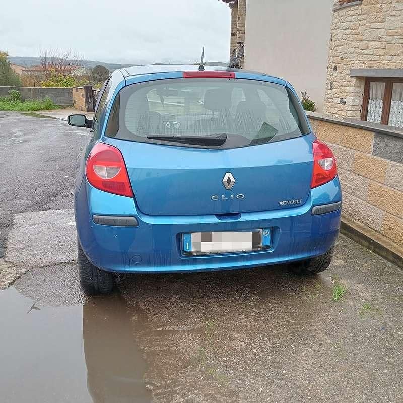 Usata Renault Clio II Dynamique 106 CV (77 kW) 2006 Berlina