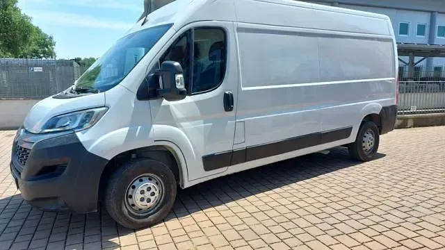 Usata Citroën Jumper 140 CV (102 kW) 2023 Bianco Monovolume