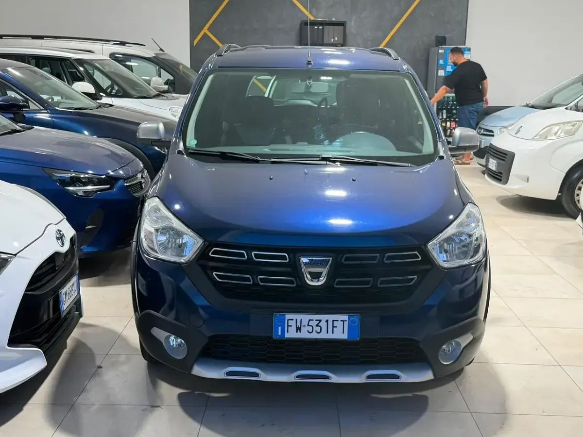 Usata Dacia Lodgy Stepway 116 CV (85 kW) 2019 Blu Monovolume