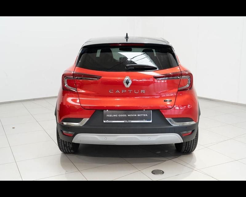 Usata Renault Captur Techno 143 CV (105 kW) 2023 Rosso metall SUV