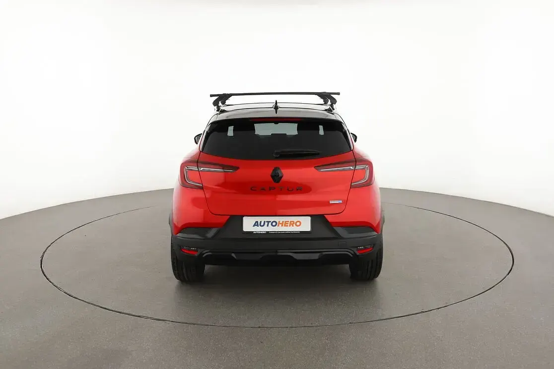 Usata Renault Captur Rive Gauche 143 CV (105 kW) 2022 Rosso SUV