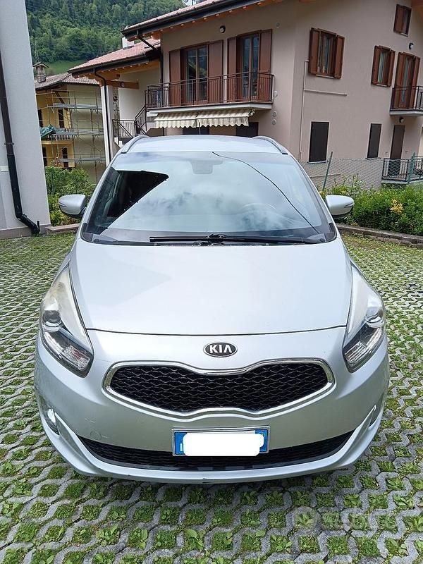 Usata Kia Carens 2013 Grigio Monovolume