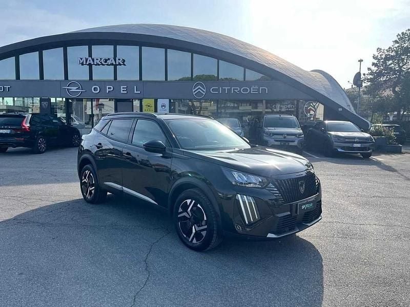 Usata Peugeot 2008 Allure 101 CV (74 kW) 2025 SUV