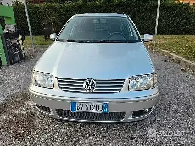 Usata VW Polo Comfortline 75 CV (55 kW) 2002 Berlina