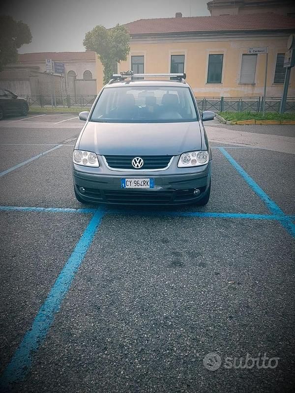 Grigio Usata 2006 VW Touran Monovolume | 650 € (Super prezzo) - Immagine 1/1