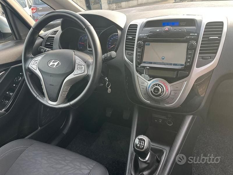 Usata Hyundai ix20 Xpossible 90 CV (66 kW) 2017 Grigio Utilitaria