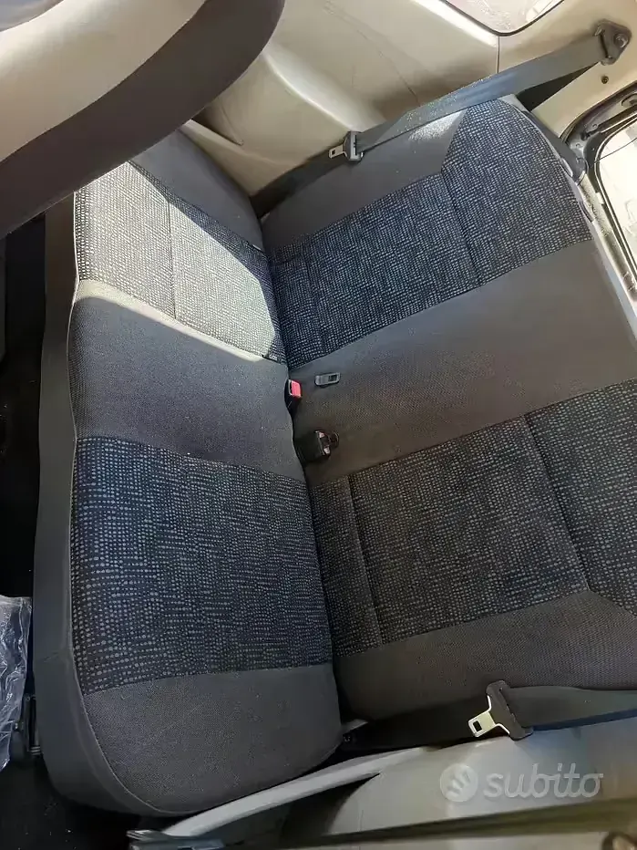 Usado Renault Twingo 58 HP (42 kW) 2007 Cinzento Citadino