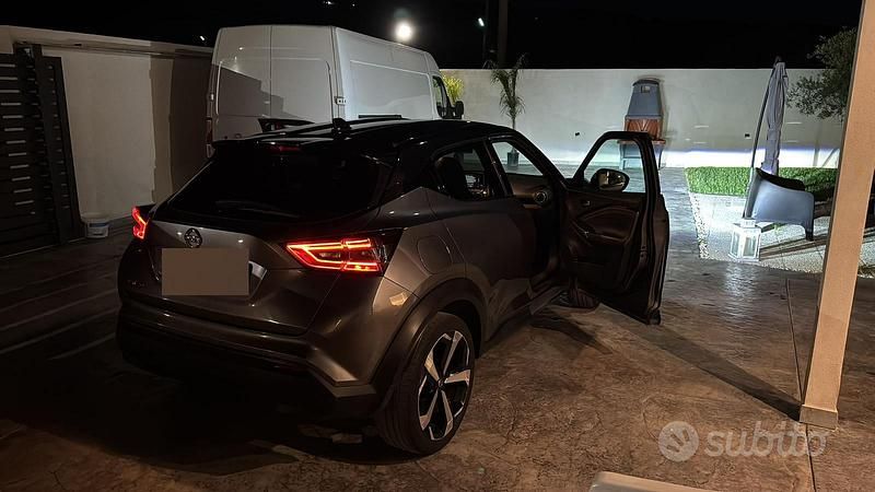 Usata Nissan Juke Acenta 117 CV (86 kW) 2020 Grigio SUV