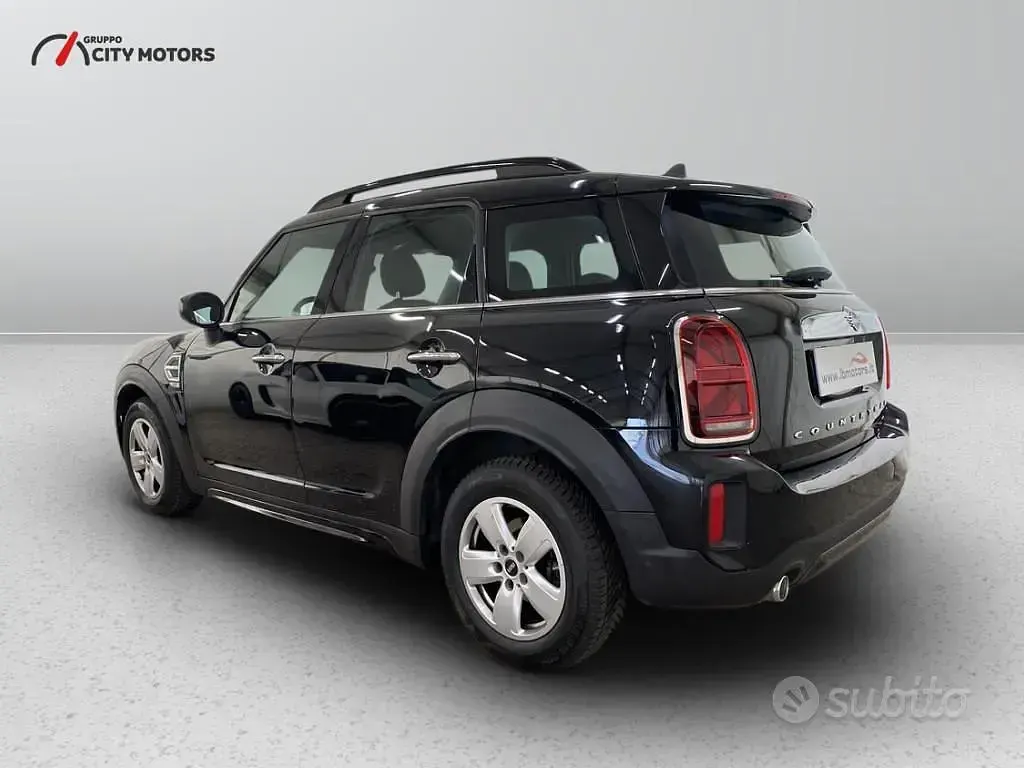 Usata Mini Countryman Business 116 CV (85 kW) 2021 Nero SUV