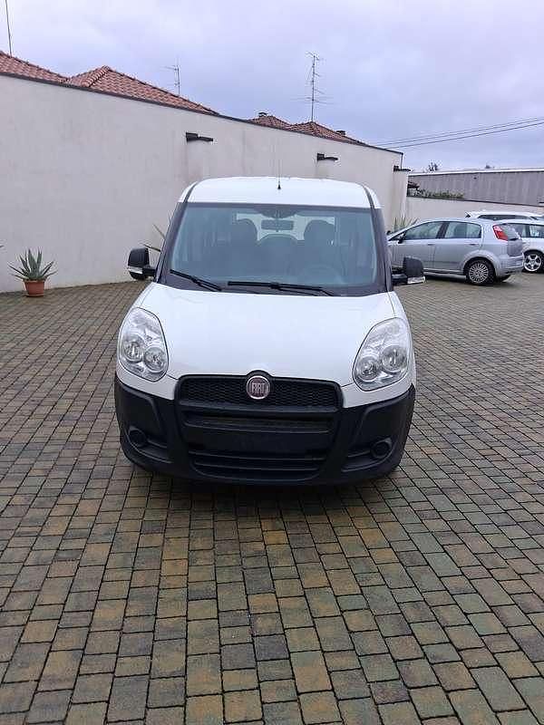 Usata Fiat Doblò 120 CV (88 kW) 2011 Bianco Monovolume