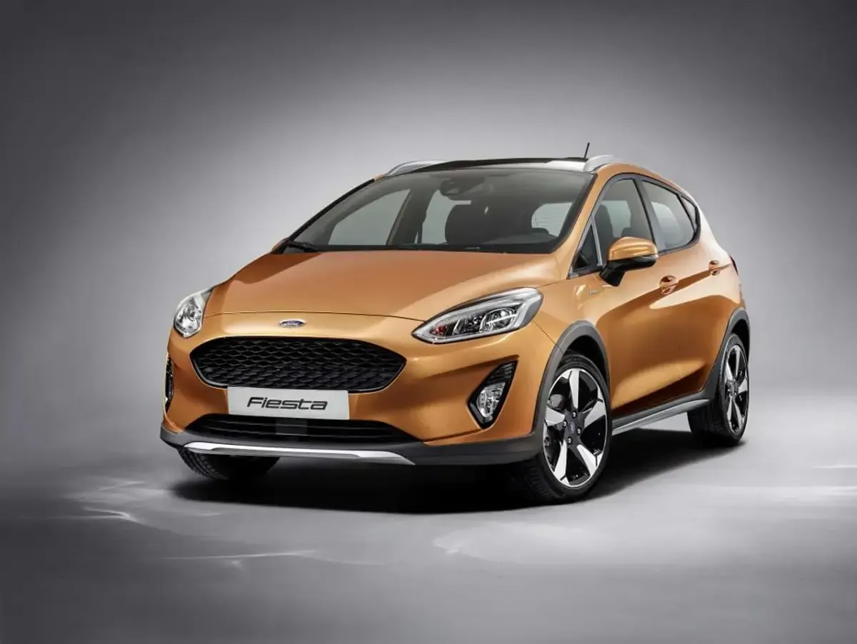Usata Ford Fiesta Active 101 CV (74 kW) 2019 0q pure white Utilitaria