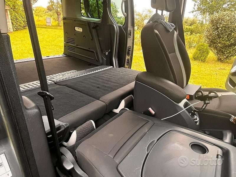 Usata Renault Kangoo Extreme 90 CV (66 kW) 2014 Grigio Monovolume