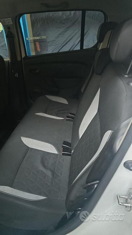 Usata Dacia Sandero Stepway 90 CV (66 kW) 2016 Bianco Berlina