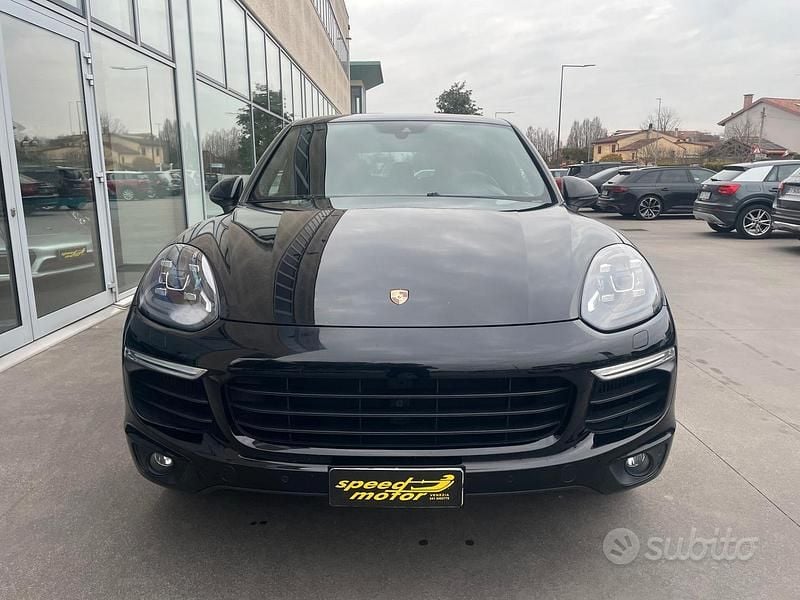 Usata Porsche Cayenne Platinum Edition 250 CV (183 kW) 2016 Nero SUV