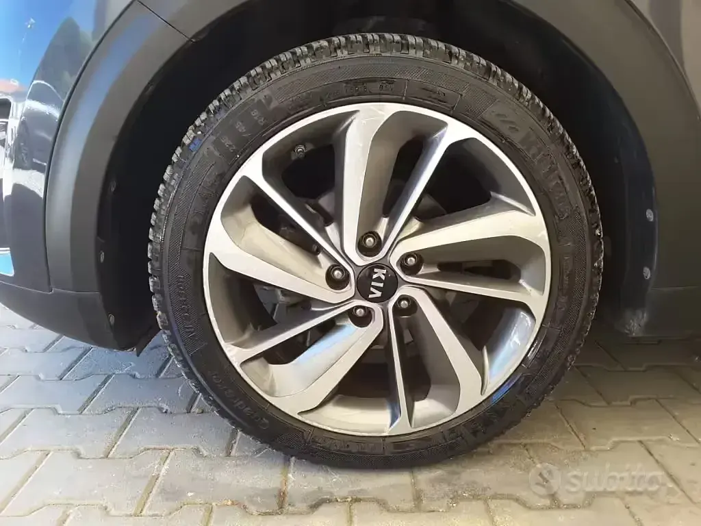 Usata Kia Niro 105 CV (77 kW) 2017 Grigio SUV