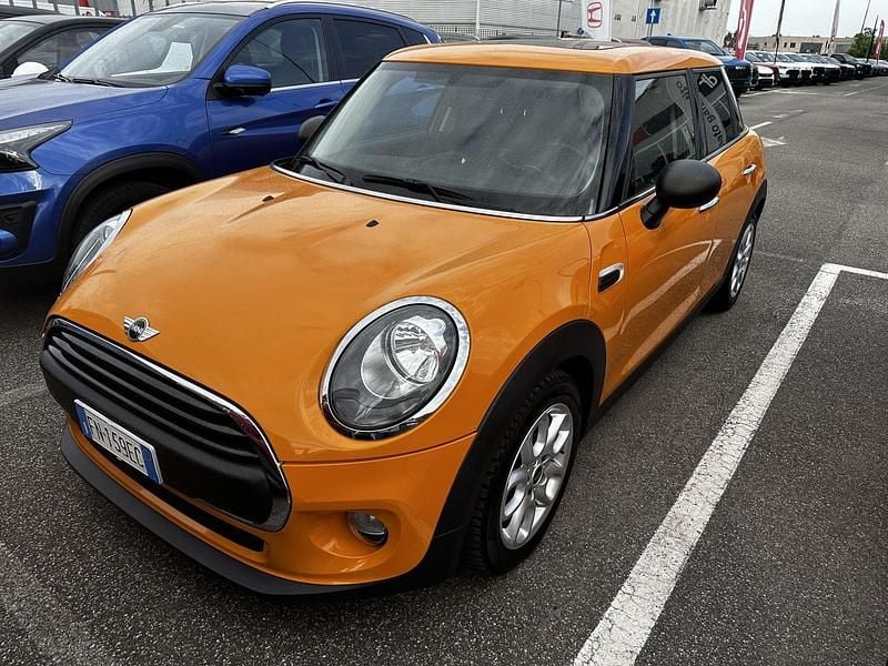 Usata Mini One D 95 CV (69 kW) 2018 Giallo Utilitaria