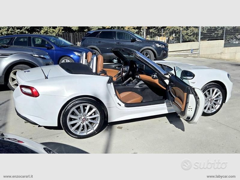 Usata Fiat 124 Spider Lusso 140 CV (102 kW) 2016 Bianco Cabrio
