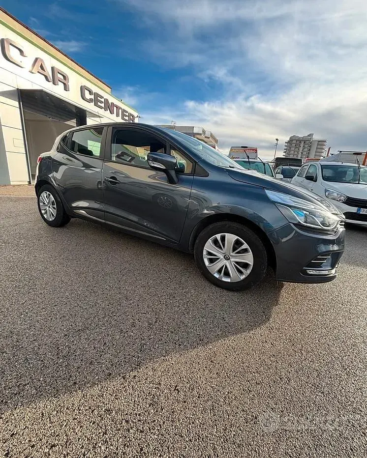 Usata Renault Clio IV Business 90 CV (66 kW) 2019 Blu/azzurro Berlina