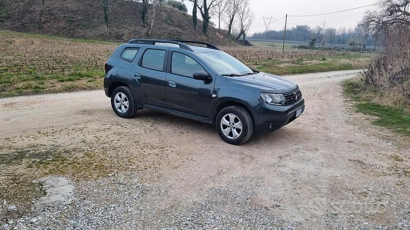 Usata Dacia Duster 115 CV (84 kW) 2018 Grigio SUV