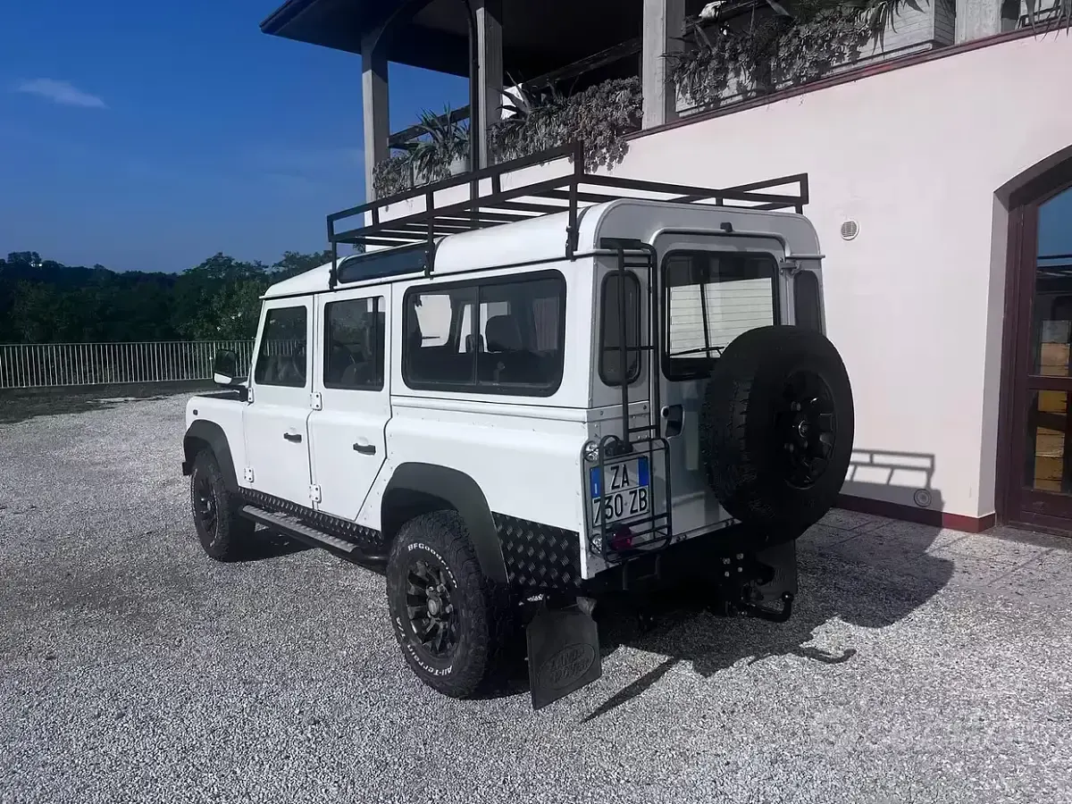 Usata Land Rover Defender 122 CV (89 kW) 2006 Bianco Station wagon