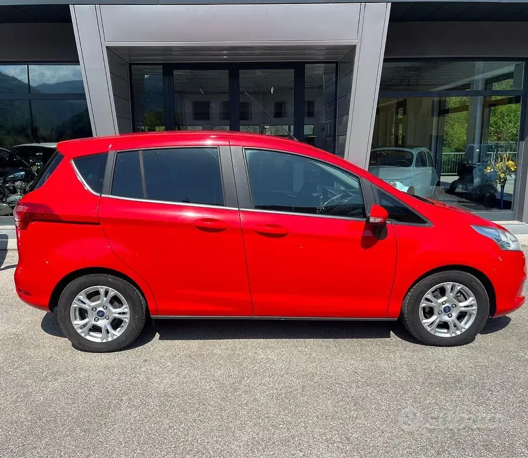 Usata Ford B-MAX 95 CV (69 kW) 2017 Rosso Monovolume