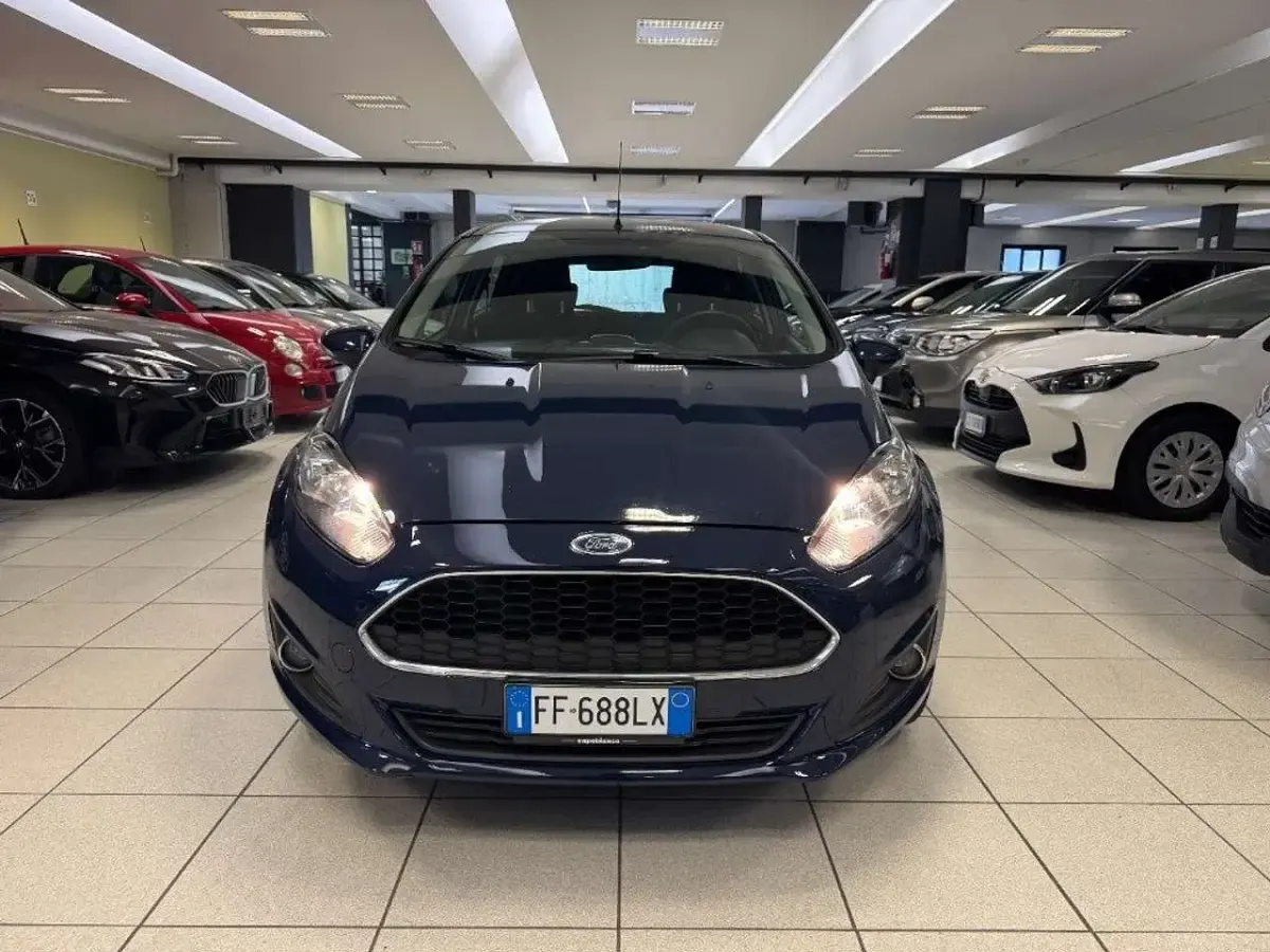 Usata Ford Fiesta 95 CV (69 kW) 2017 Blu notte Utilitaria