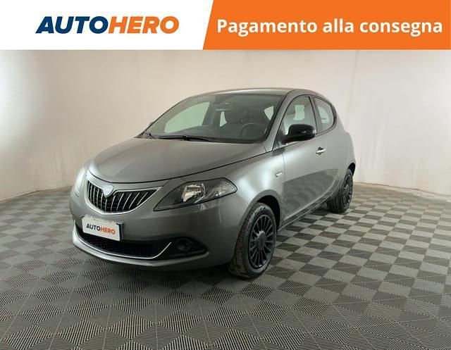 Grigio Usata 2022 Lancia Ypsilon Silver Due volumi | 12.599 € (Buon prezzo) - Immagine 1/2