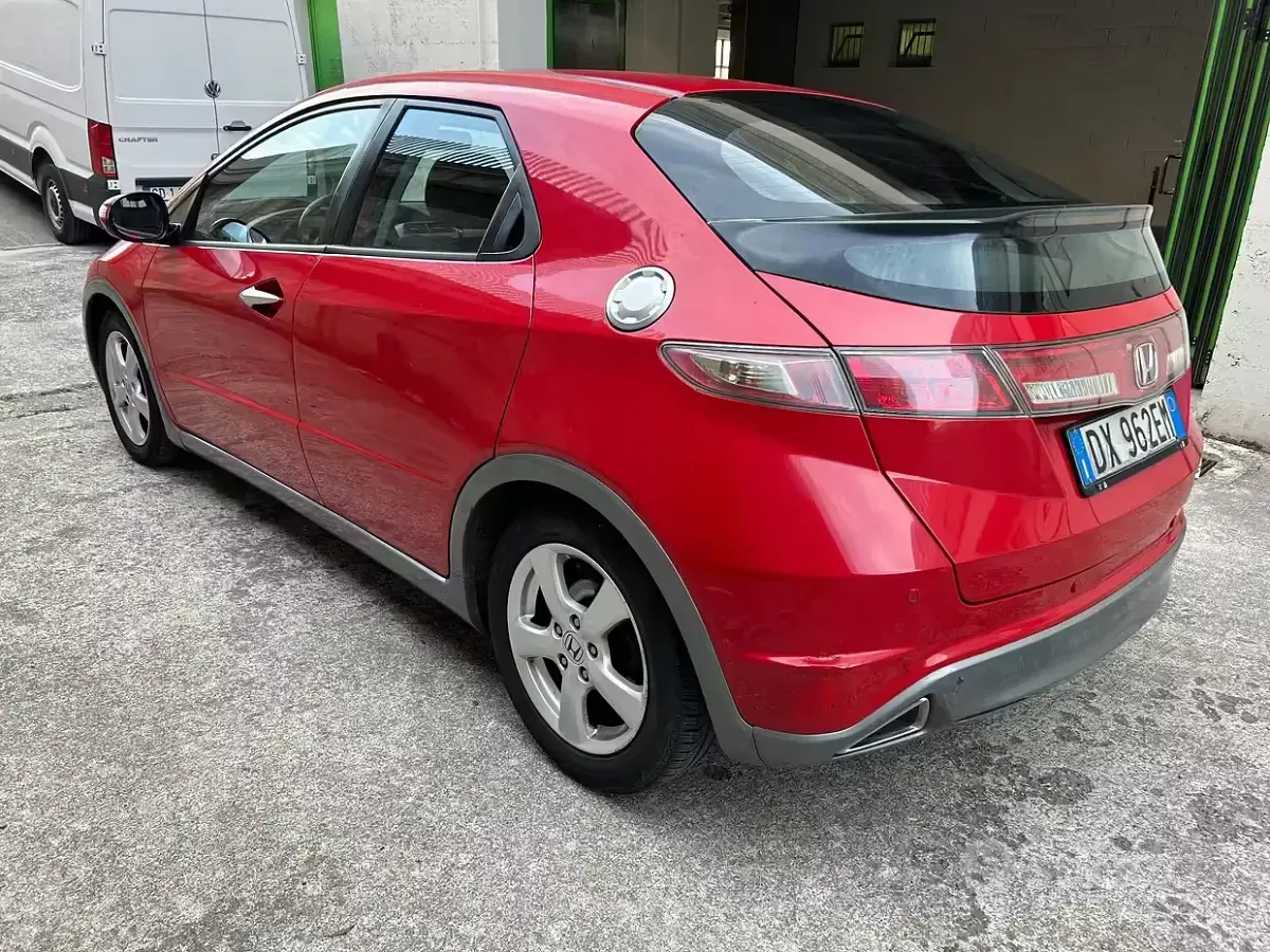 Usata Honda Civic Elegance 99 CV (72 kW) 2009 Rosso Berlina