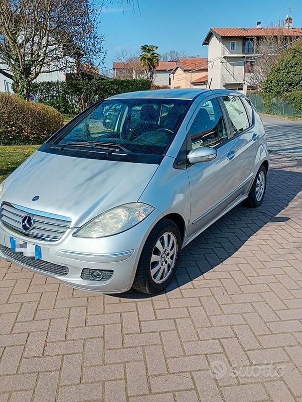 Usata Mercedes A180 2009 Grigio Berlina