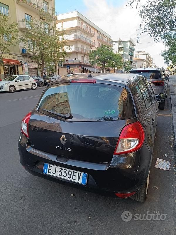 Usata Renault Clio 65 CV (47 kW) 2010 Nero