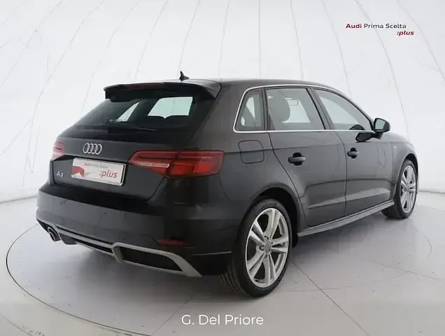 Usata Audi A3 Admired 116 CV (85 kW) 2020 Nero brillante Berlina