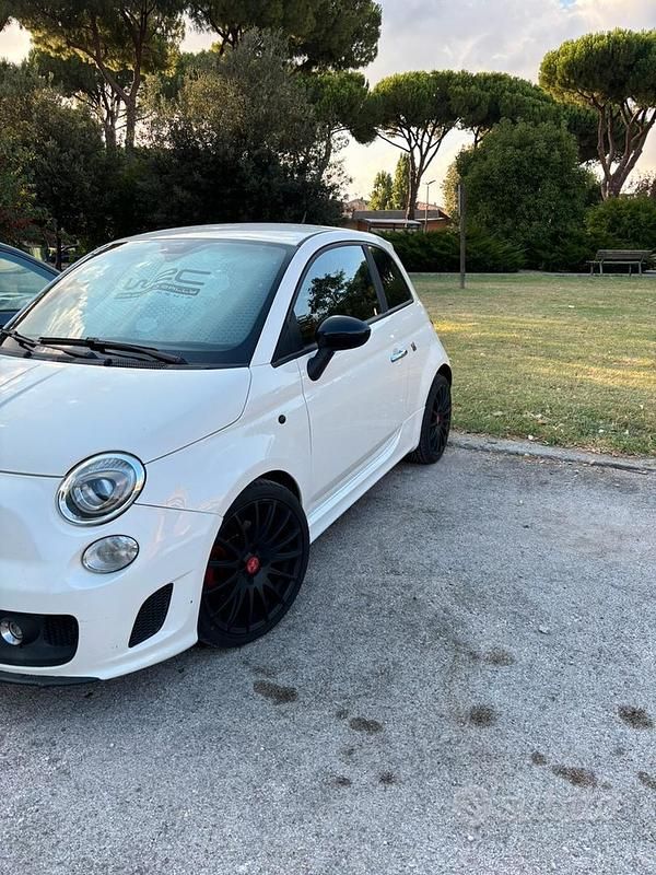 Usata Abarth 500 135 CV (99 kW) 2009 Bianco Utilitaria