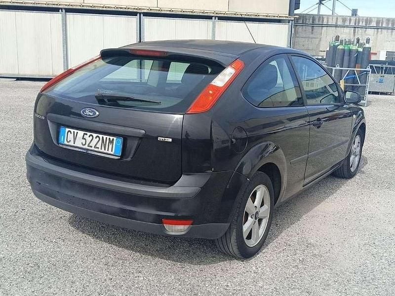 Usata Ford Focus 110 CV (80 kW) 2005 Nero Berlina