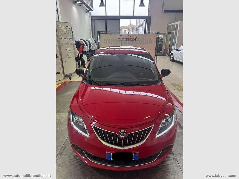 Usata Lancia Ypsilon Silver 69 CV (50 kW) 2021 Other Utilitaria