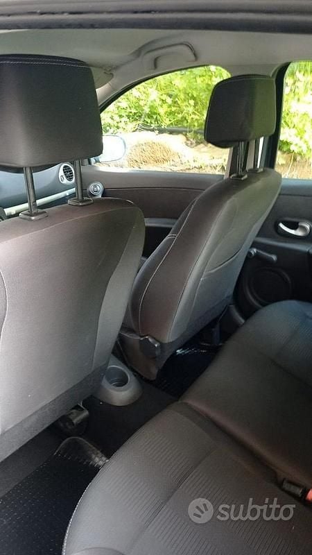 Usata Renault Clio II 54 CV (39 kW) 2010 Nero Utilitaria