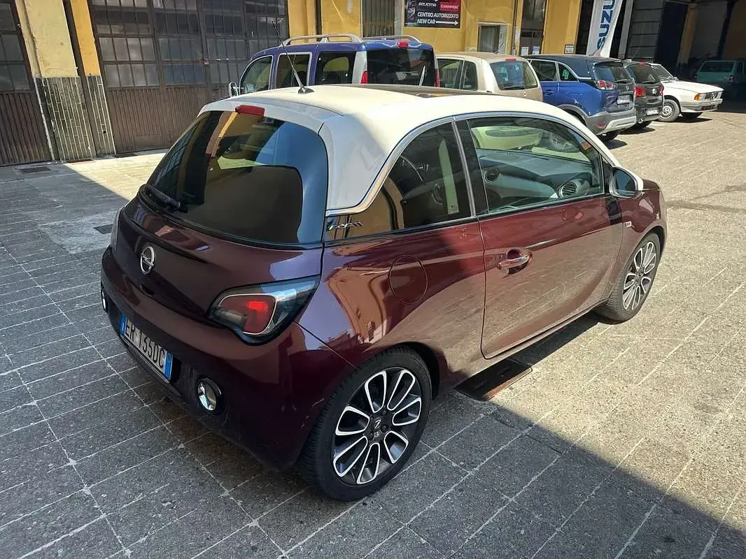 Usata Opel Adam Glam 69 CV (50 kW) 2013 Viola Utilitaria