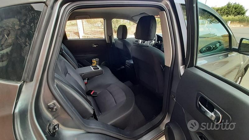 Usata Nissan Qashqai 131 CV (96 kW) 2013 Grigio SUV