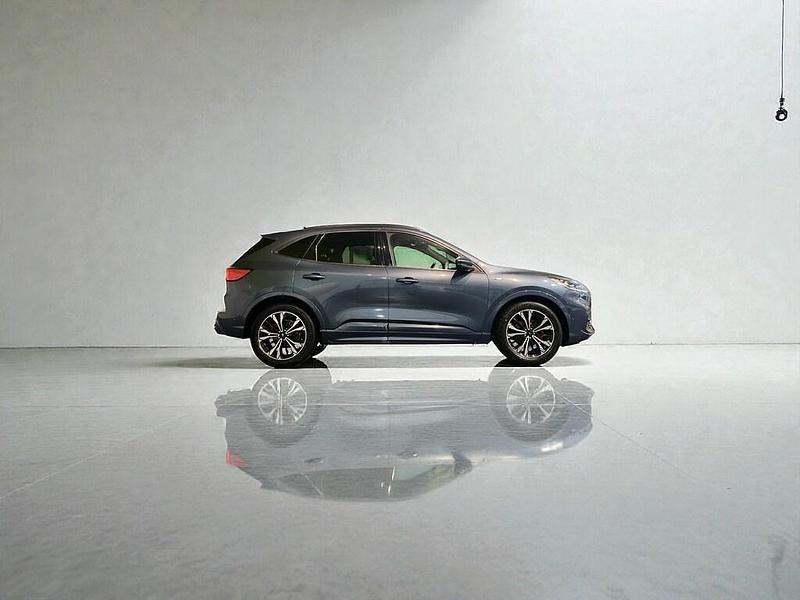 Usata Ford Kuga ST-Line X 224 CV (164 kW) 2021 Blu SUV