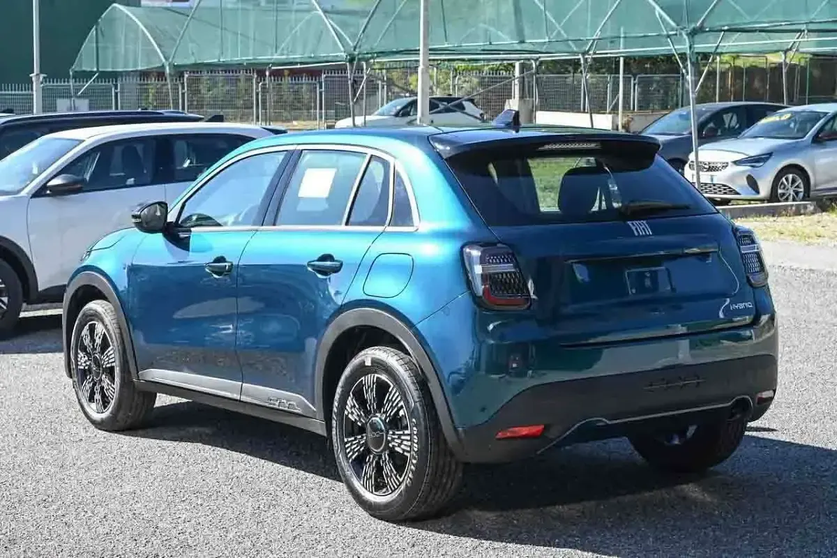 Nuova Fiat 600 101 CV (74 kW) 2026 Blu/azzurro SUV