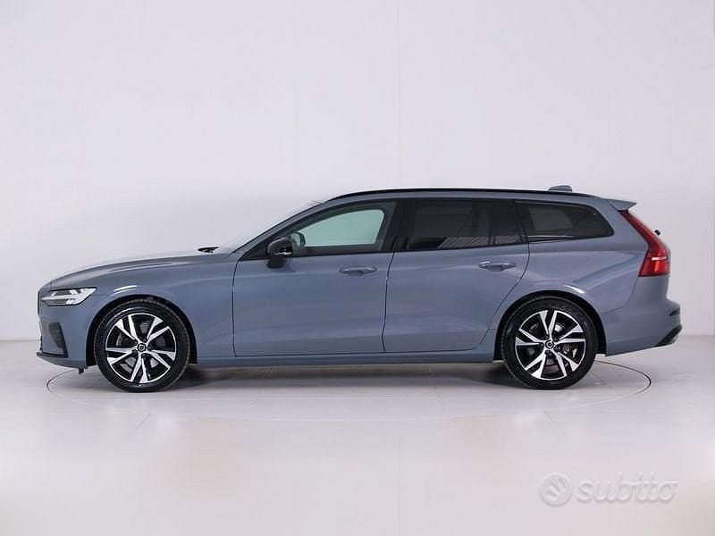 Usata Volvo V60 Plus 163 CV (119 kW) 2022 Grigio Station wagon