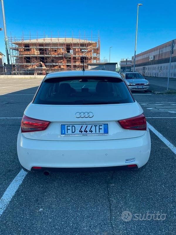 Usata Audi A1 90 CV (66 kW) 2012 Bianco Utilitaria