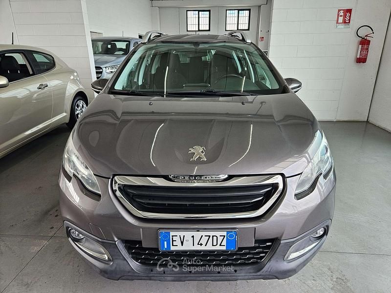 Usata Peugeot 2008 Access 82 CV (60 kW) 2014 Grigio SUV
