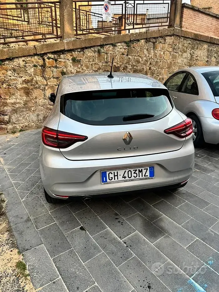 Usata Renault Clio V 101 CV (74 kW) 2022 Berlina