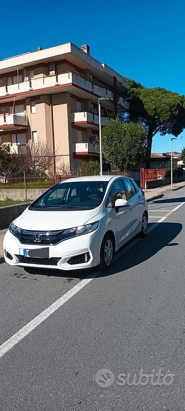 Usata Honda Jazz Trend 102 CV (75 kW) 2019 Bianco Utilitaria