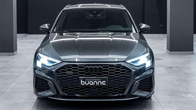 Usata Audi A3 S-Line 200 CV (147 kW) 2022 Grigio daytona metall perlato Berlina