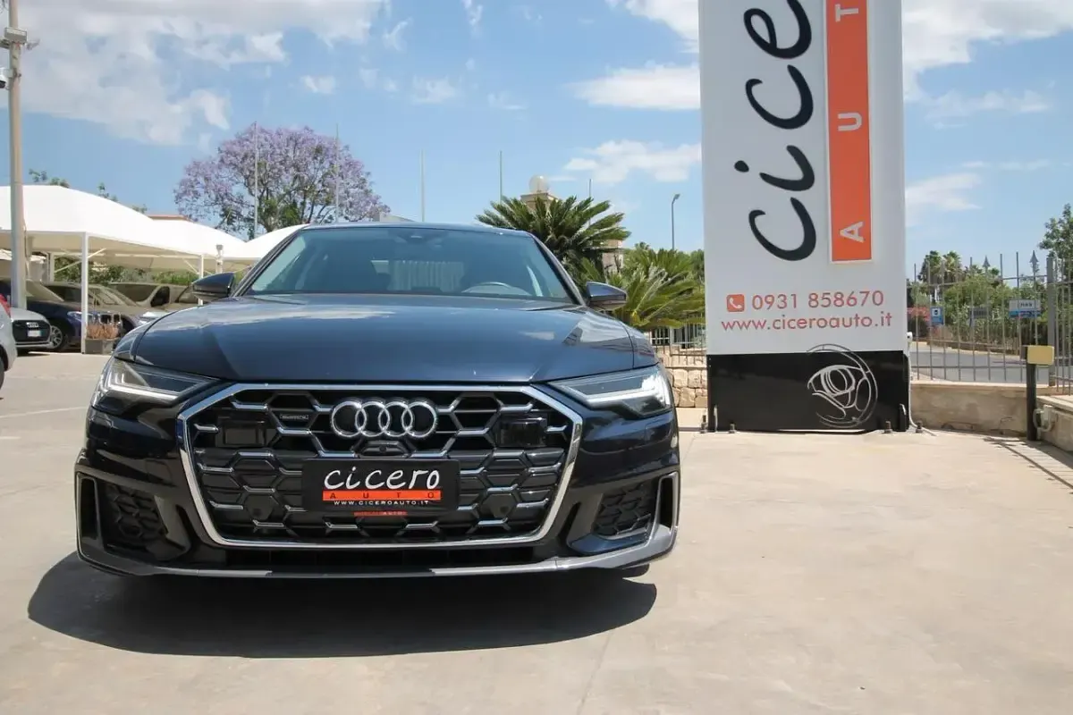 Usata Audi A6 S-Line 204 CV (150 kW) 2024 Blu firmamento metallizzato Berlina