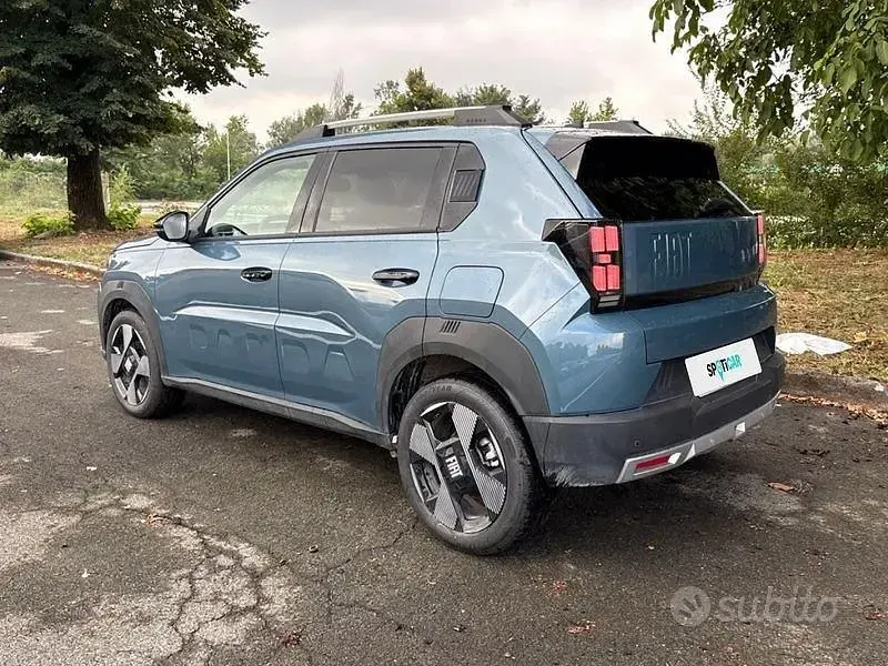 Usata Fiat Grande Panda La Prima 110 CV (80 kW) 2025 Blu/azzurro Utilitaria
