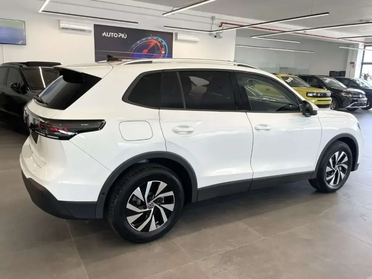 Nuova VW Tiguan Edition 150 CV (110 kW) 2026 Pure white SUV