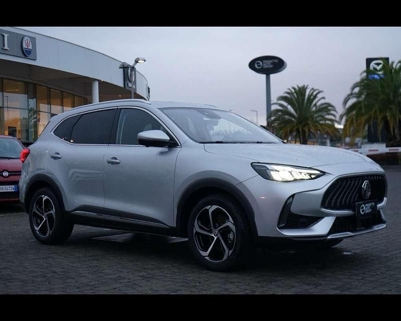 Usata MG HS Luxury 162 CV (119 kW) 2024 Medal silver SUV