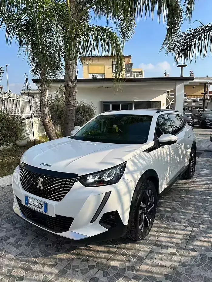 Occasion Peugeot 2008 Allure 110 ch (80 kW) 2021 Blanc SUV